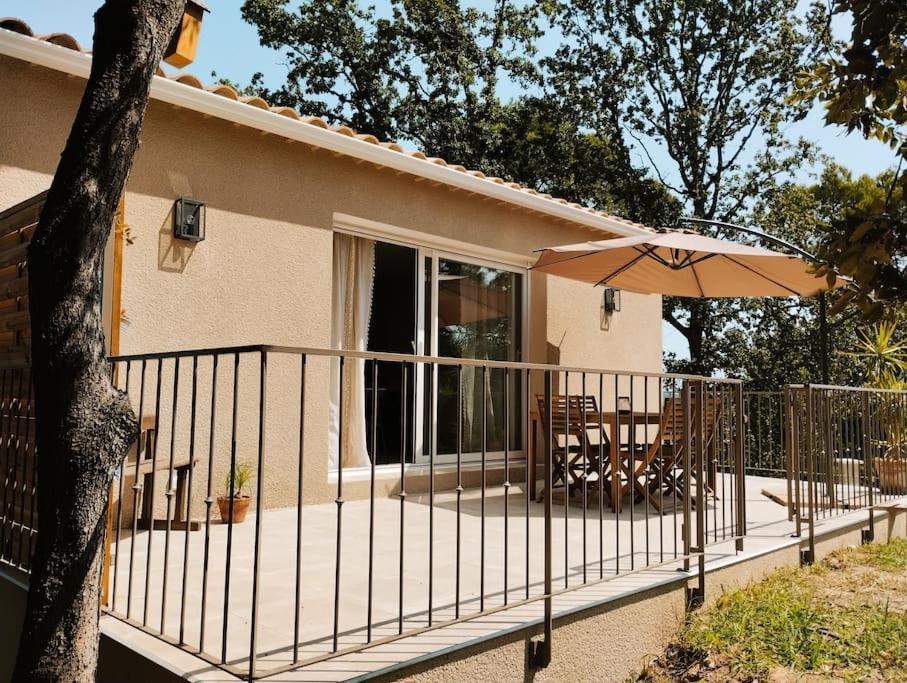 Charmante Maison Avec Jardin Aux Portes Des Gorges De L'Ardeche Saint-Julien-de-Peyrolas Exteriör bild